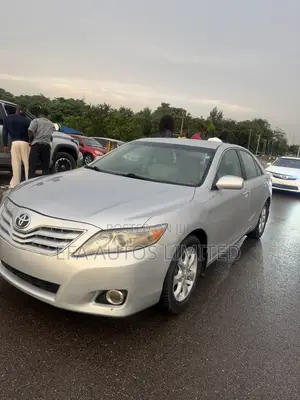 Toyota Camry LE 4dr Sedan (2.5L 4cyl 6AM) 2010 Silver