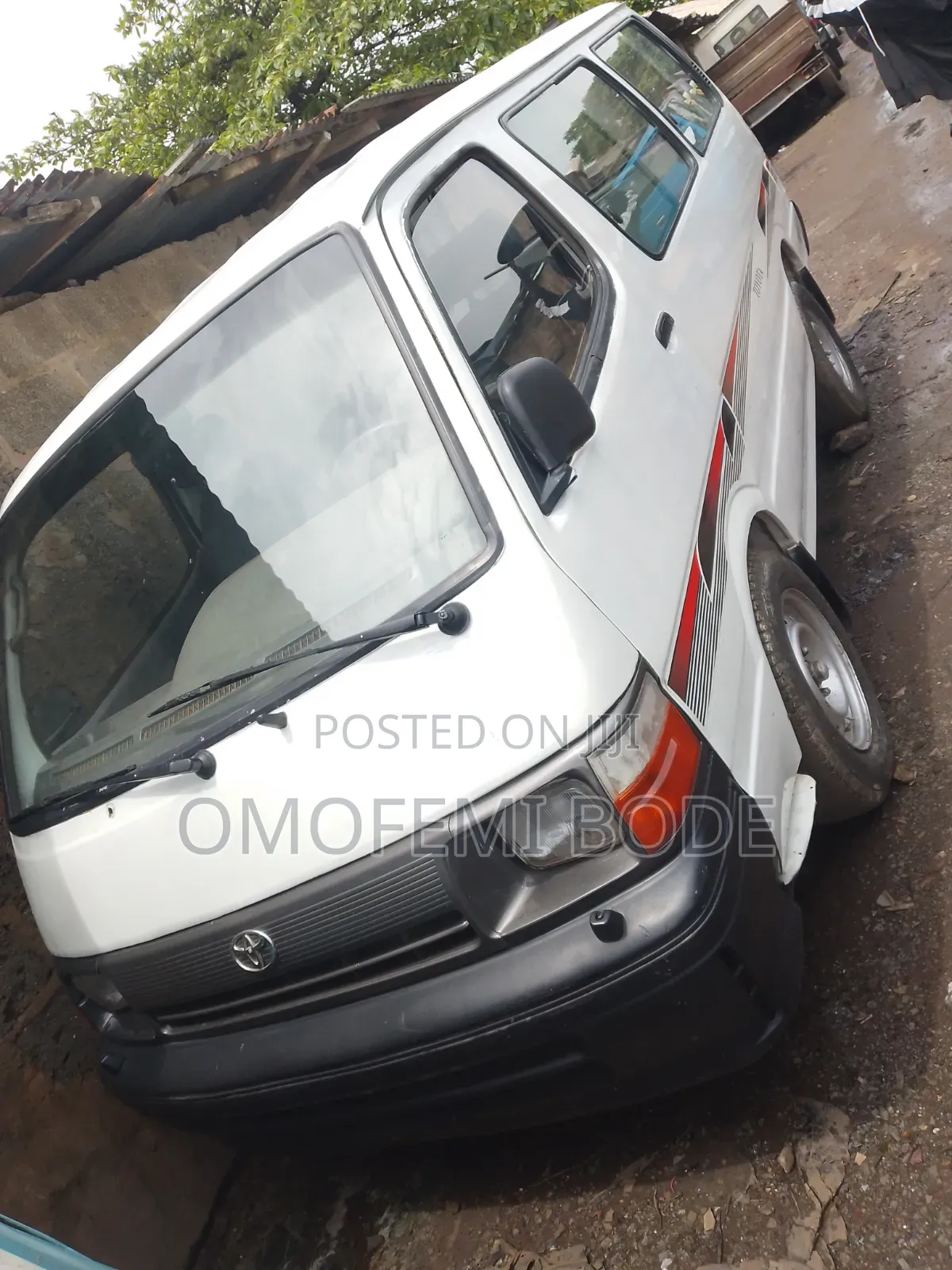 Toyota HiAce 1999 White
