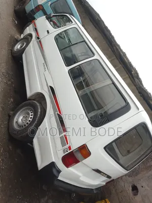 Toyota HiAce 1999 White
