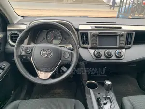 Toyota RAV4 2015 Red
