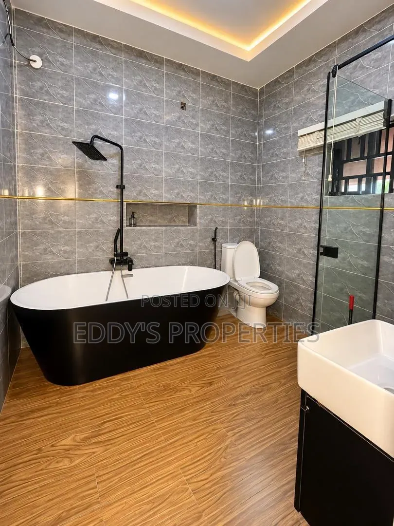 4 Bedroom Apartment