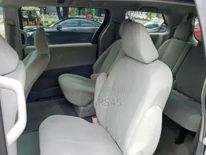 Toyota Sienna 2012 Blue