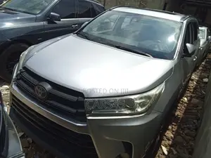 Toyota Highlander Limited 4x4 V6 (3.5L 6cyl 8A) 2018 Silver