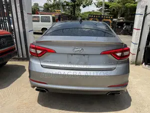 Hyundai Sonata Limited 4dr Sedan (2.4L 4cyl 6A) 2015 Gray