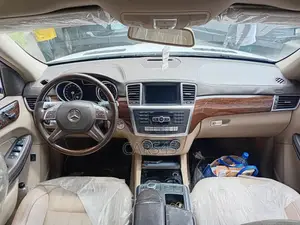 Mercedes-Benz GL-Class GL450 4MATIC 4dr SUV AWD (4.7L 8cyl Turbo 7A)