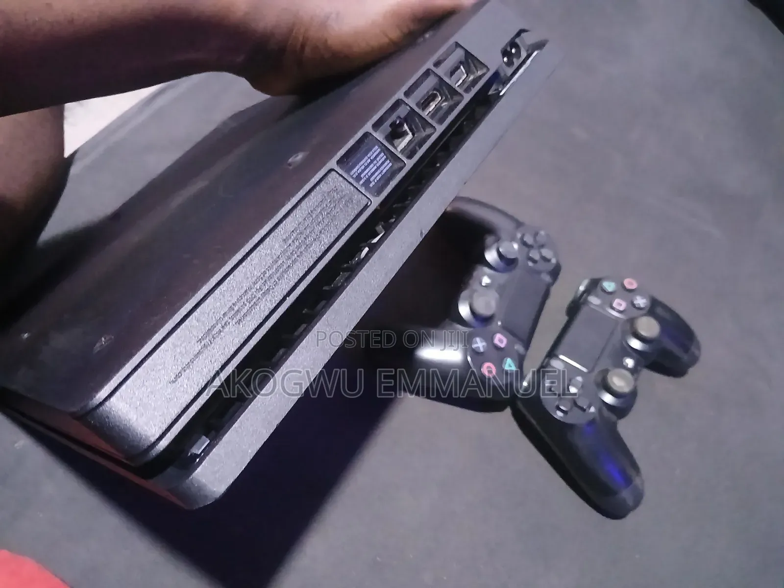 PS4 Slim (Playstation 4 Slim) 2 Controller
