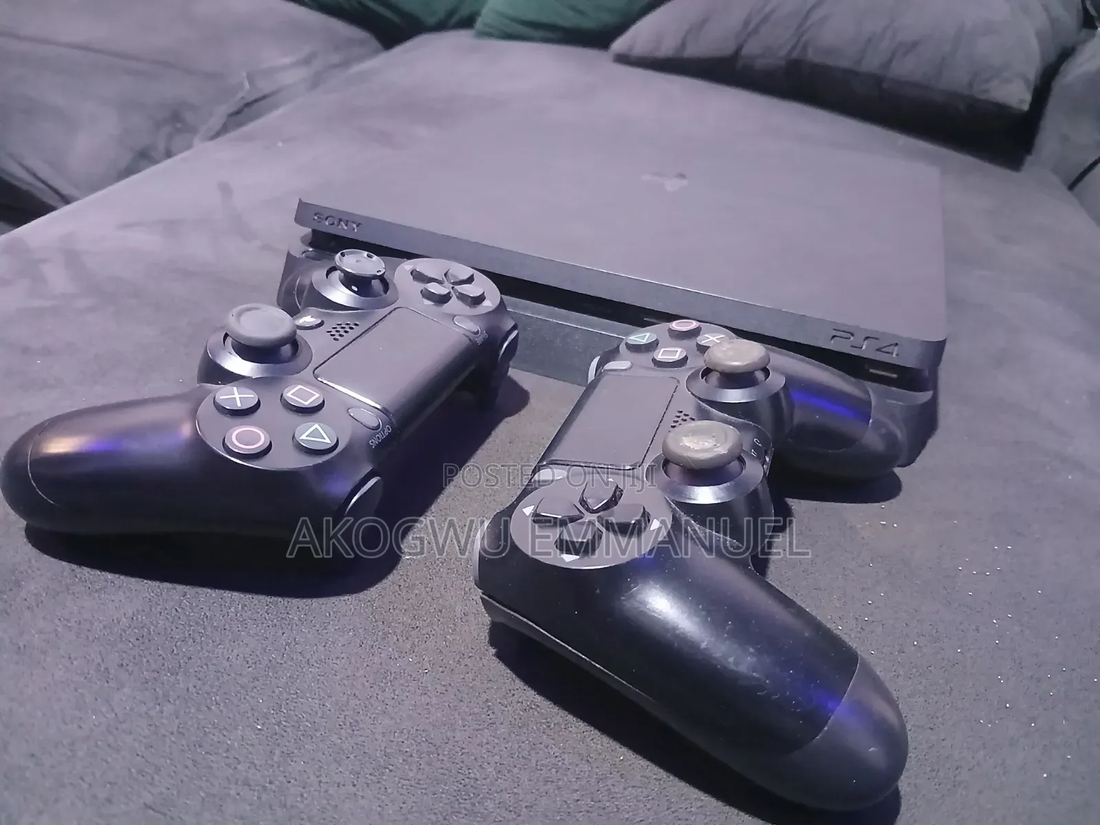 PS4 Slim (Playstation 4 Slim) 2 Controller