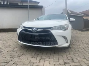 Toyota Camry 2016 White