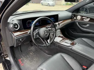 Mercedes-Benz E350 2022 Black