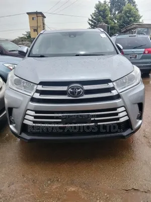 Toyota Highlander LE 4x2 (2.7L 4cyl 6A) 2017 Gray