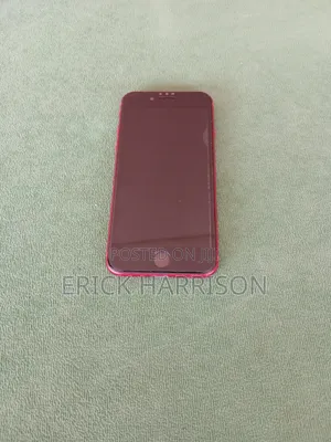 Apple iPhone SE (2022) 64 GB Red