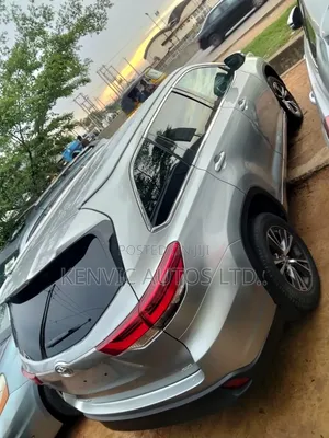 Toyota Highlander LE 4x2 (2.7L 4cyl 6A) 2017 Gray