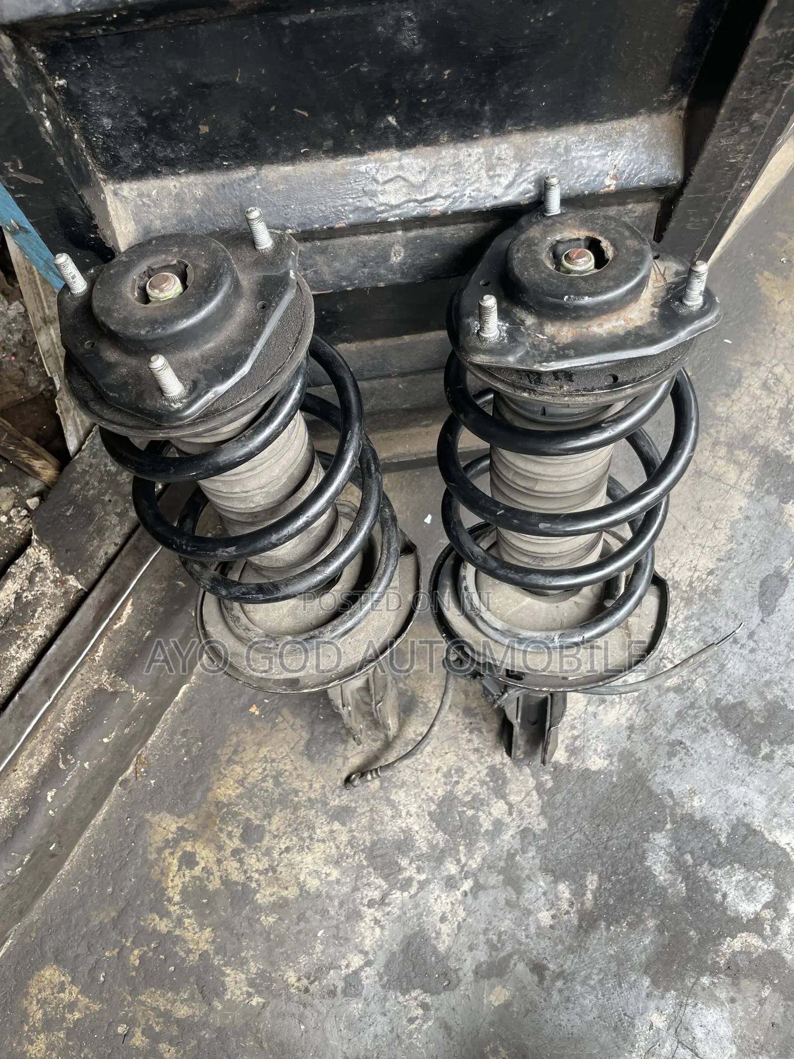 Front Shock Highlander 2015