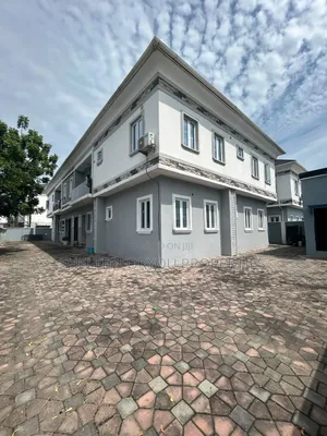3bdrm Apartment in Lekki Expressway for rent