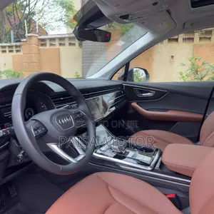 Audi Q7 2022 Black