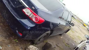 Toyota Corolla 2012 Blue