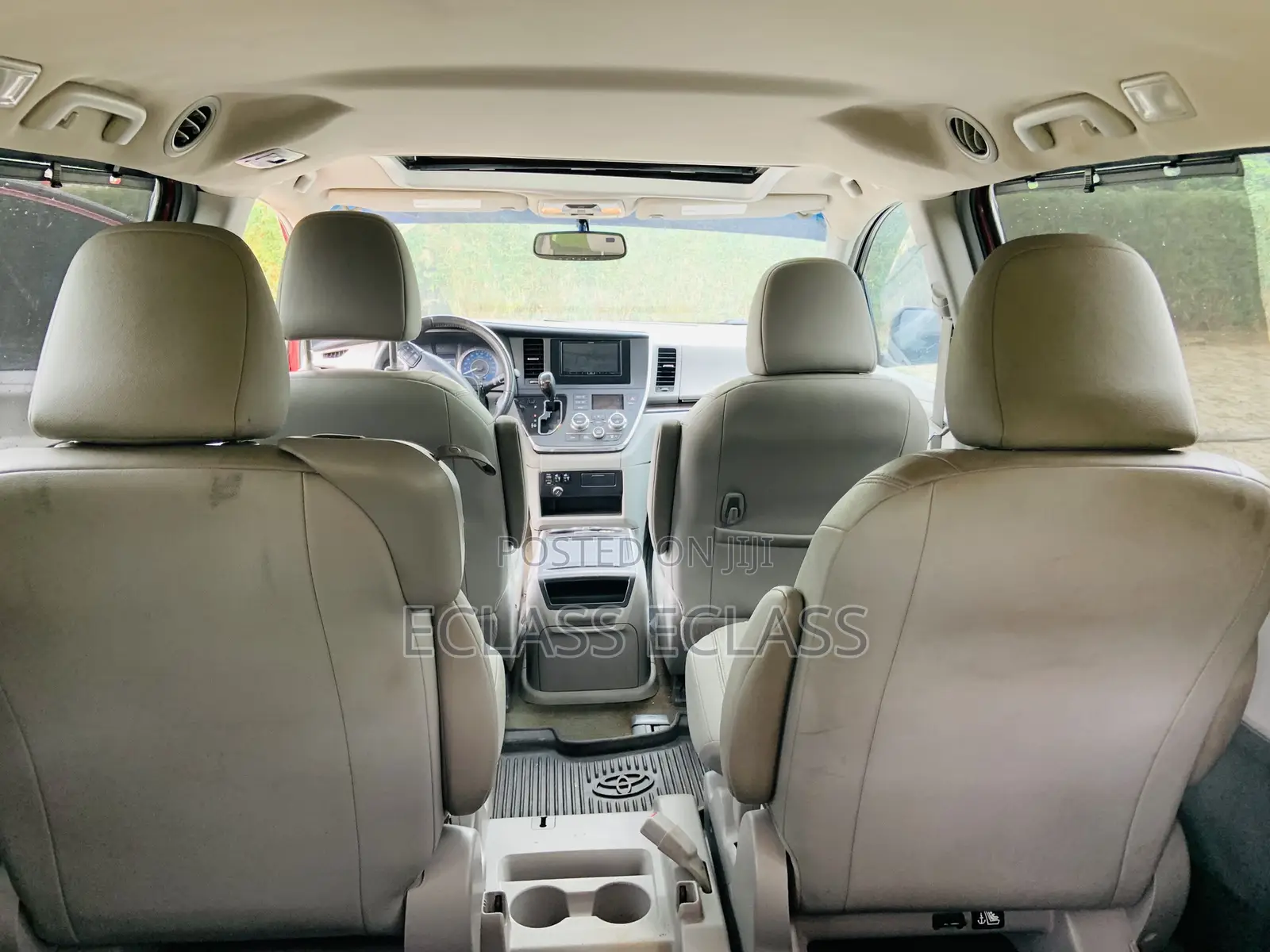 Toyota Sienna 2016 Red