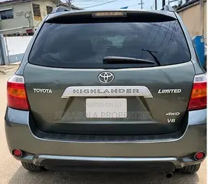 Toyota Highlander SE 2010 Green