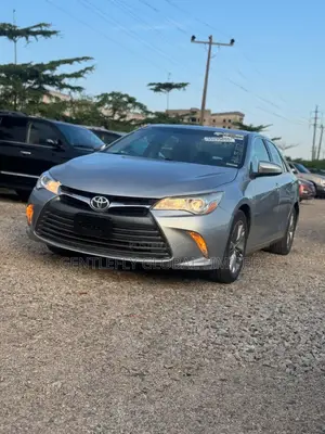 Toyota Camry SE 4dr Sedan (2.5L 4cyl 6A) 2017 Gray