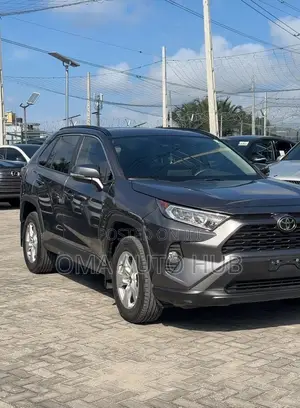 Toyota RAV4 XLE 2021