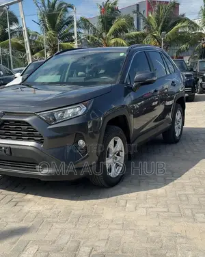 Toyota RAV4 XLE 2021