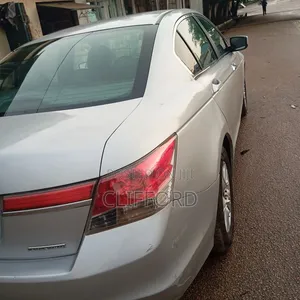 Honda Accord 2011 Silver