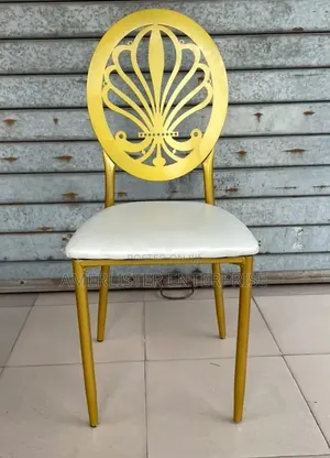 Imported Circle Invent Chair