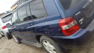 Toyota Highlander 2005 Blue