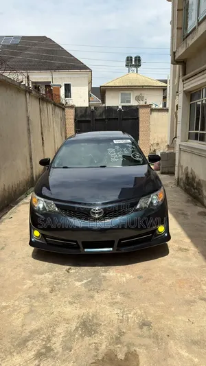 Toyota Camry SE 4dr Sedan (2.5L 4cyl 6A) 2014 Black