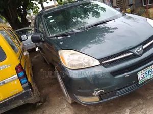 Toyota Sienna 2006 Green