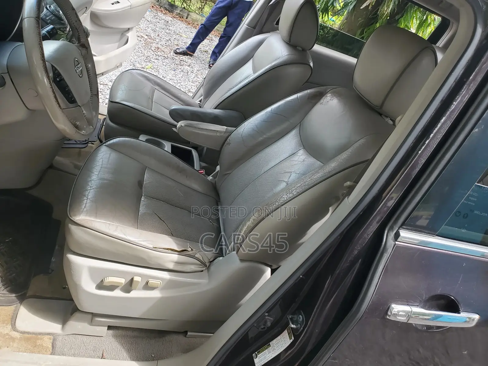 Nissan Quest 2011 Burgandy