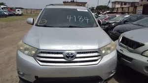 Toyota Highlander 2011 Silver