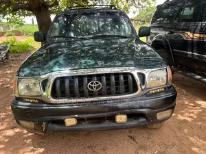 Toyota Tacoma 2001 Green