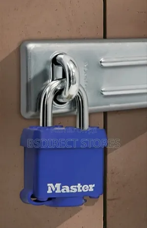 Master Lock Laminated Steel Thermoplastic Cover 40mm Padlock