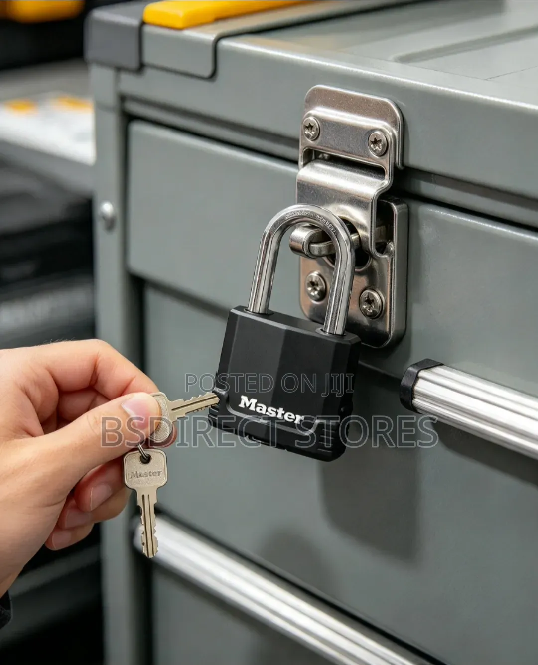 Masterlock Covered Steel Heavy Duty Padlock W54mm 51mm Long Shackle