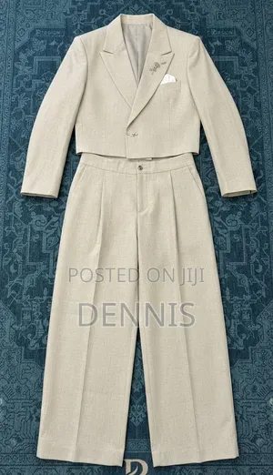Men's Beige 2-Piece Suit – XL, Excellent Condition