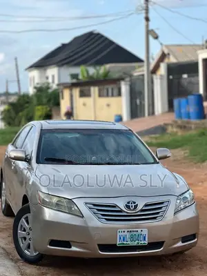 Toyota Camry LE 4dr Sedan (2.4L 4cyl 5A) 2008 Gold