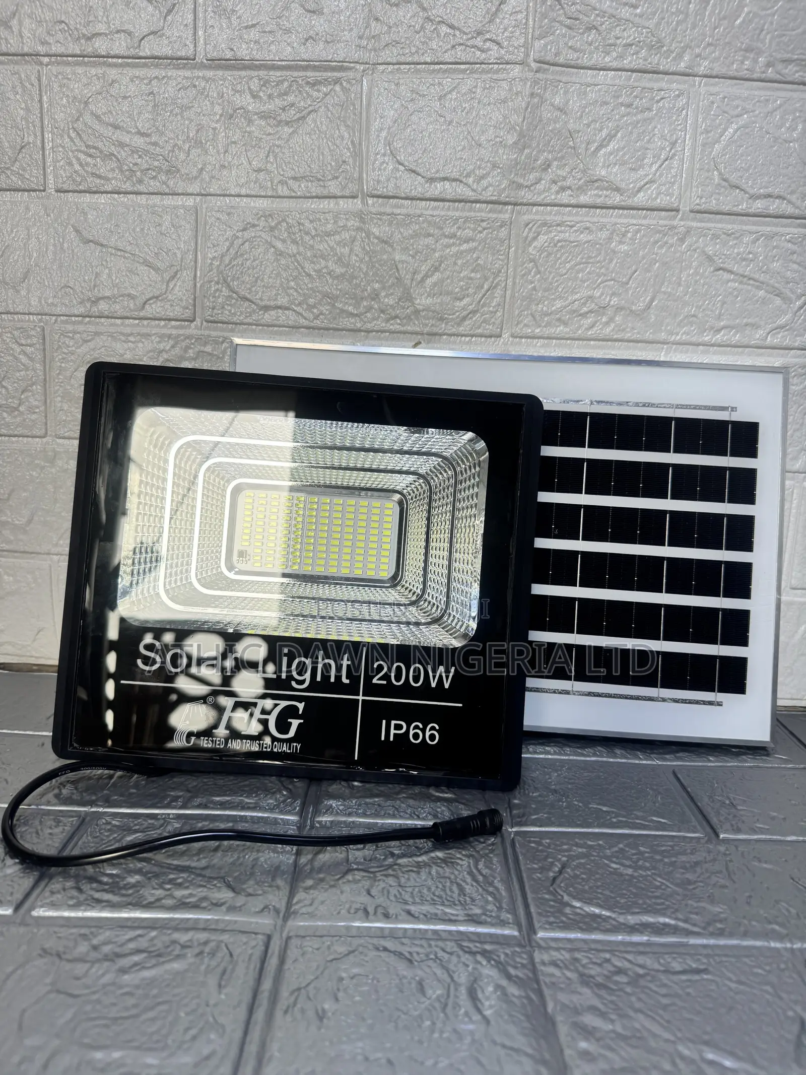 200 Watts Solar Flood Light