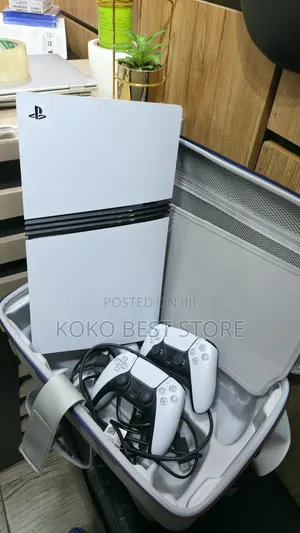 *Ps 5 Pro Console + 2 Pads (Comes With Ps 5 Bag) & 10 Games