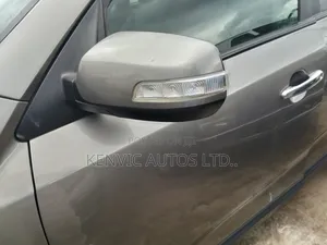 Kia Sorento 2011 Gold