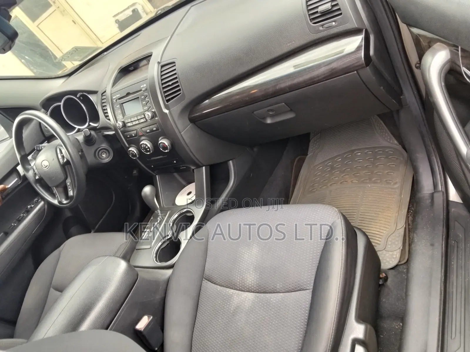 Kia Sorento 2011 Gold