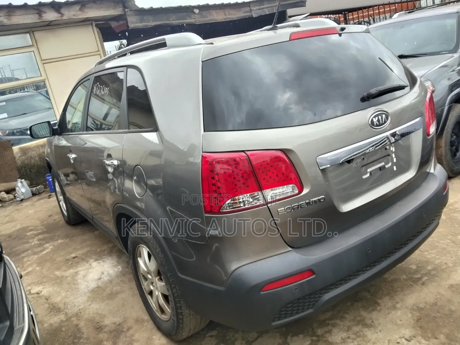 Kia Sorento 2011 Gold