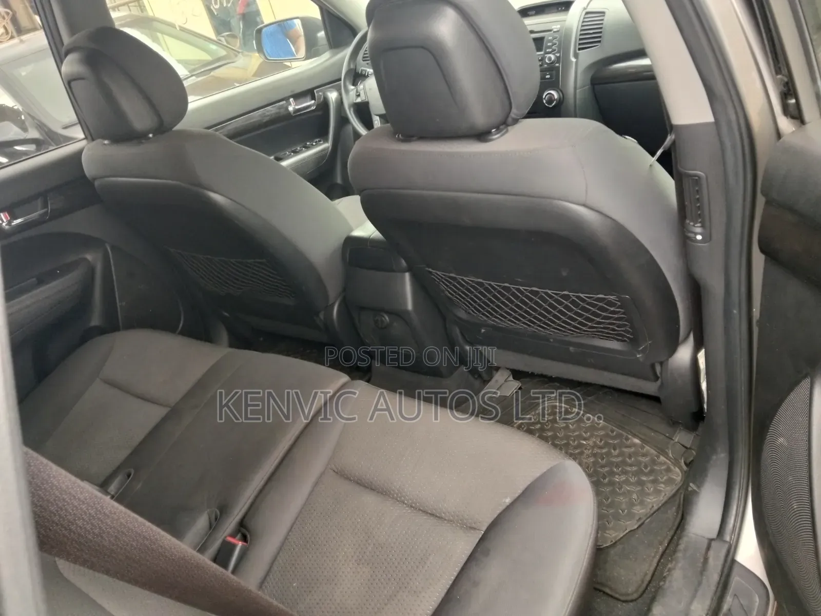 Kia Sorento 2011 Gold