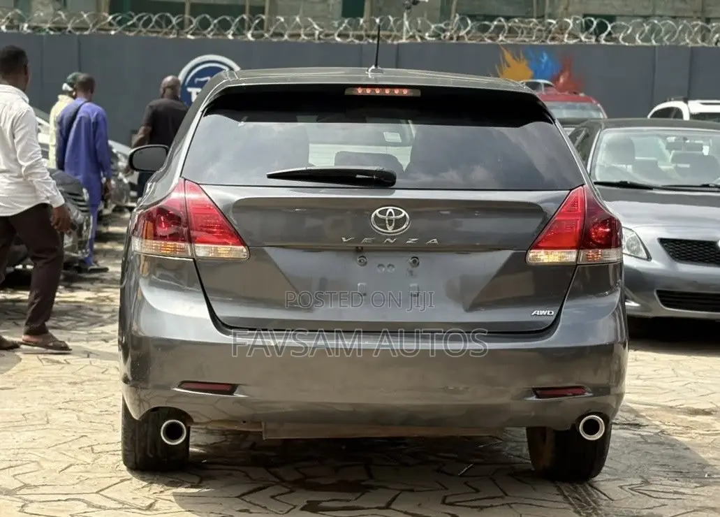 Toyota Venza 2011 Gray