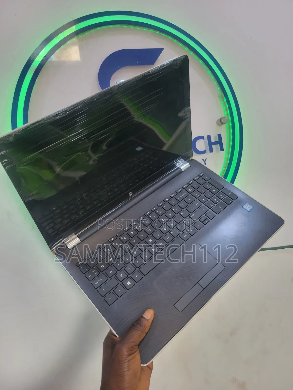 Laptop HP 250 G6 4GB Intel Core i3 SSD 128GB