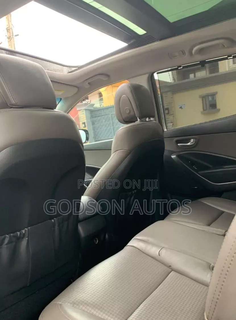 Hyundai Santa Fe 2013 Black