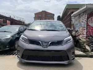 Toyota Sienna Limited 7-Passenger 4dr Minivan AWD (3.5L 6cyl 6A) 2015
