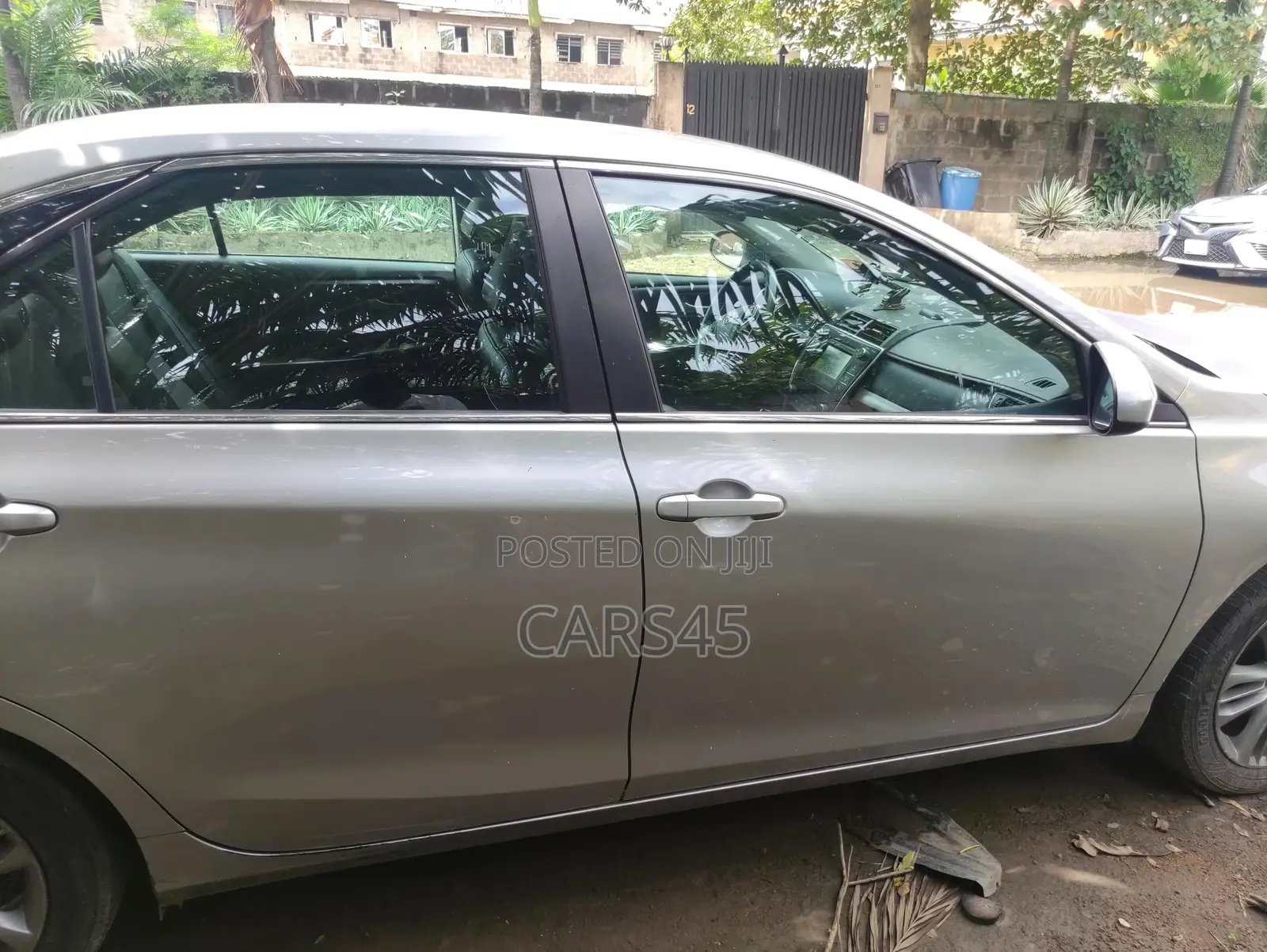 Toyota Camry 2017 Silver