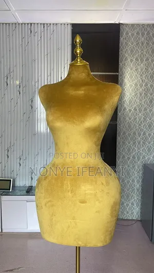 Velvet Mannequin