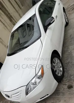 Toyota Camry 2008 White